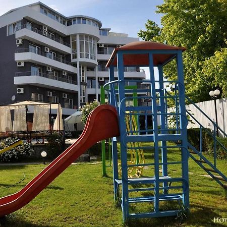 Apartments Danita & Restaurant&Pool Bar Varna Exterior foto