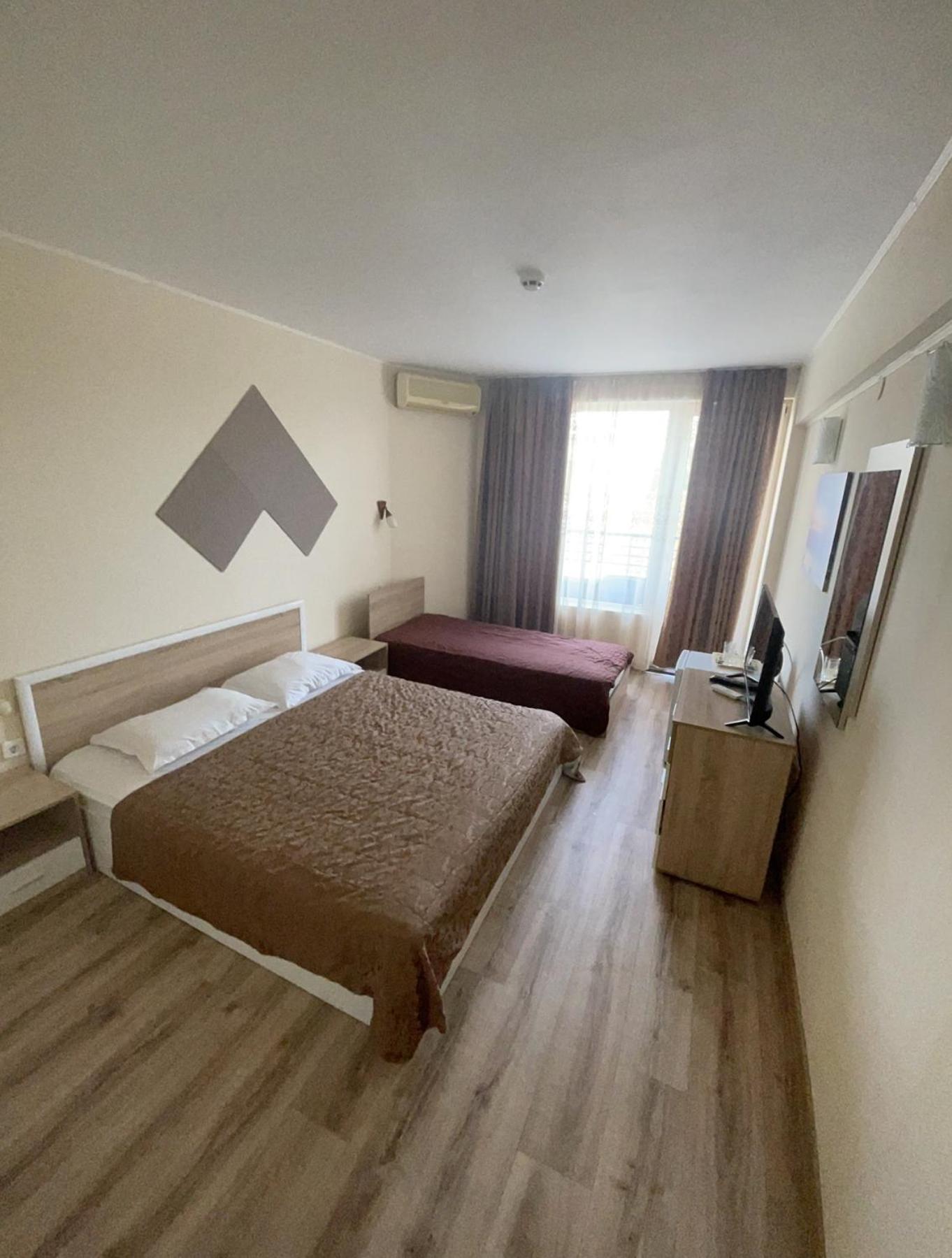 Apartments Danita & Restaurant&Pool Bar Varna Exterior foto