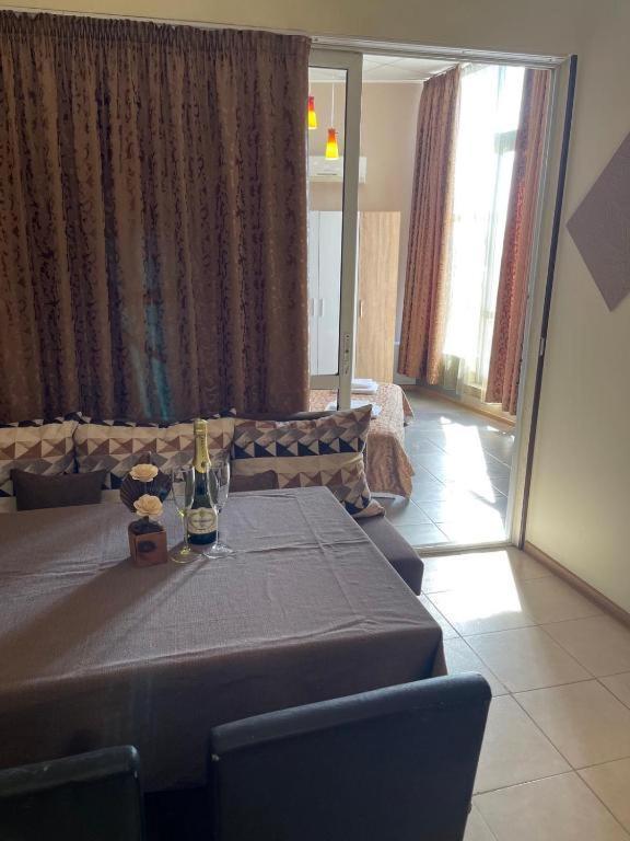 Apartments Danita & Restaurant&Pool Bar Varna Exterior foto