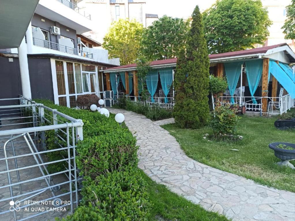 Apartments Danita & Restaurant&Pool Bar Varna Exterior foto